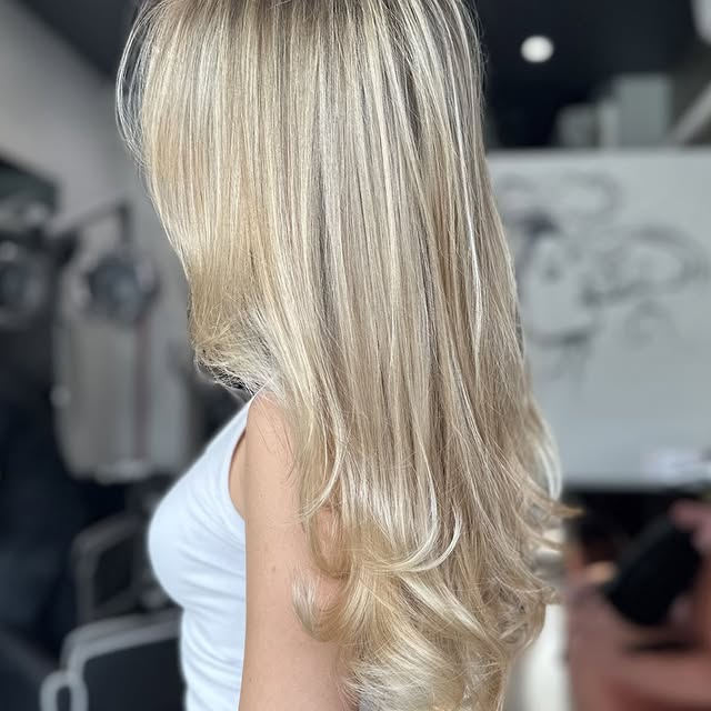 Risultato biondo perla realizzato dal salone